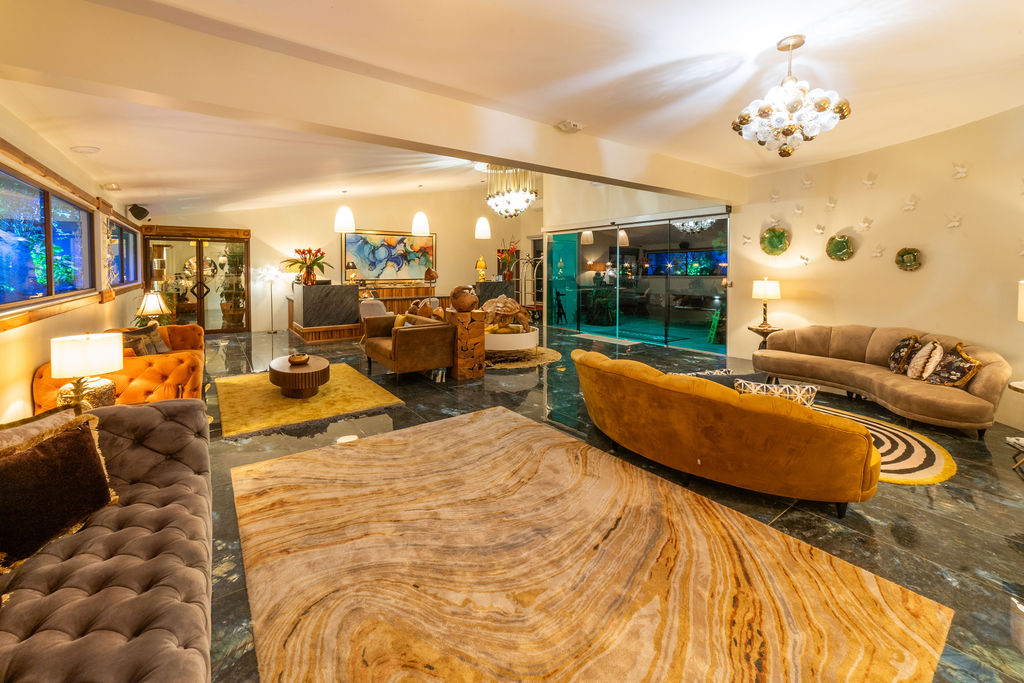 -desk-lobby-concierge-service_2